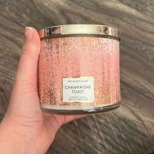 Bath and body works champagne toast 3 wicked candle